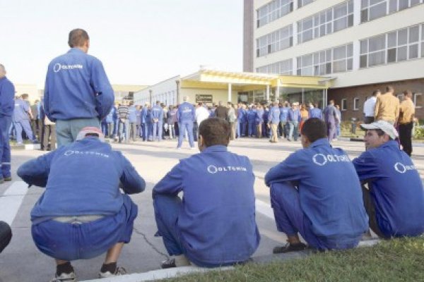 Oltchim disponibilizează 605 de angajaţi